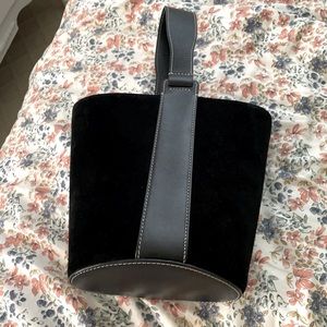 Vince Bucket Bag Sonoma Black Leather Tote